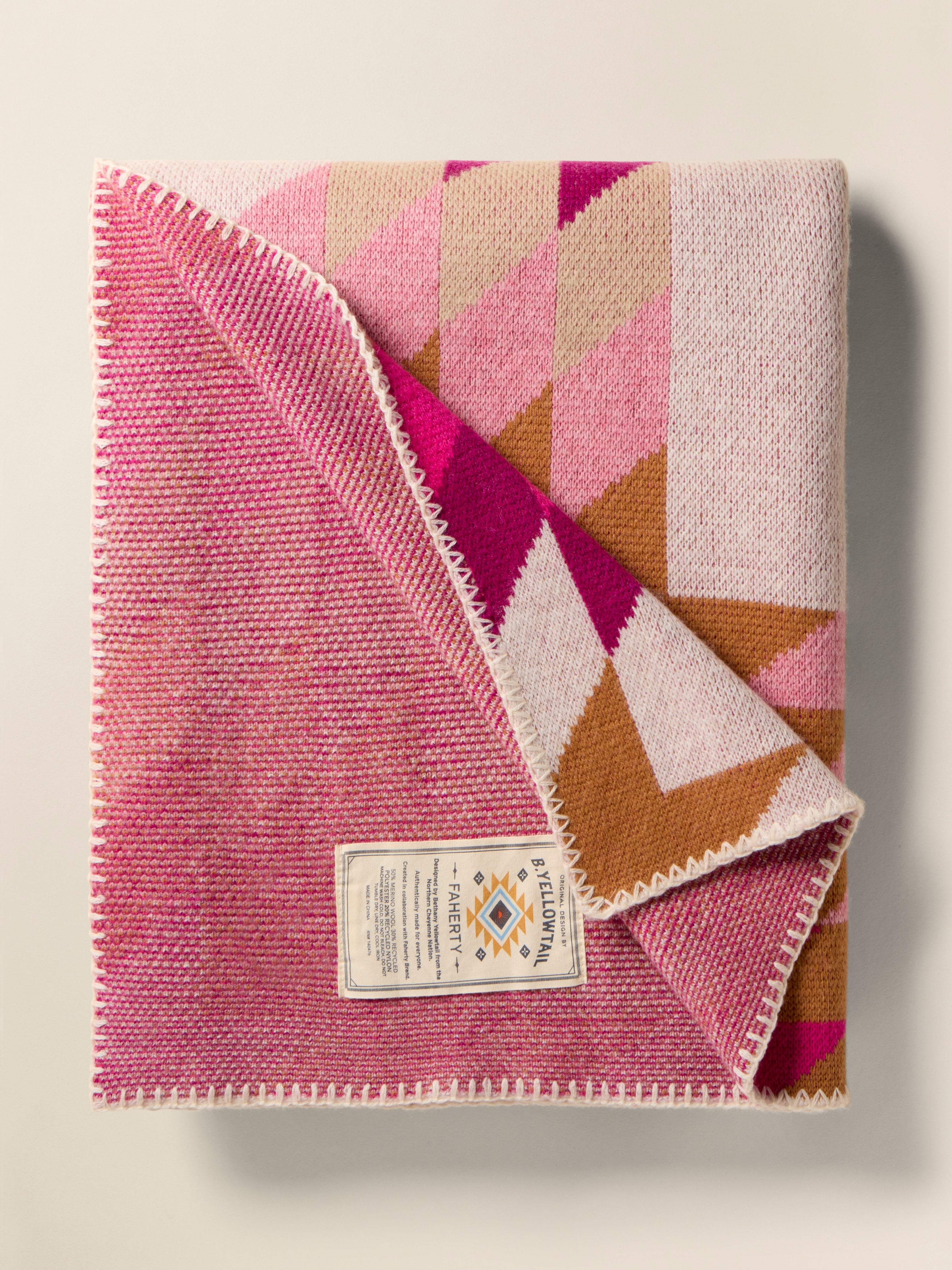 B. Yellowtail Star Patchwork Blanket - Star Patchwork